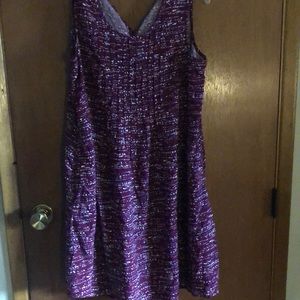 Women’s sleeveless Sonoma dress.